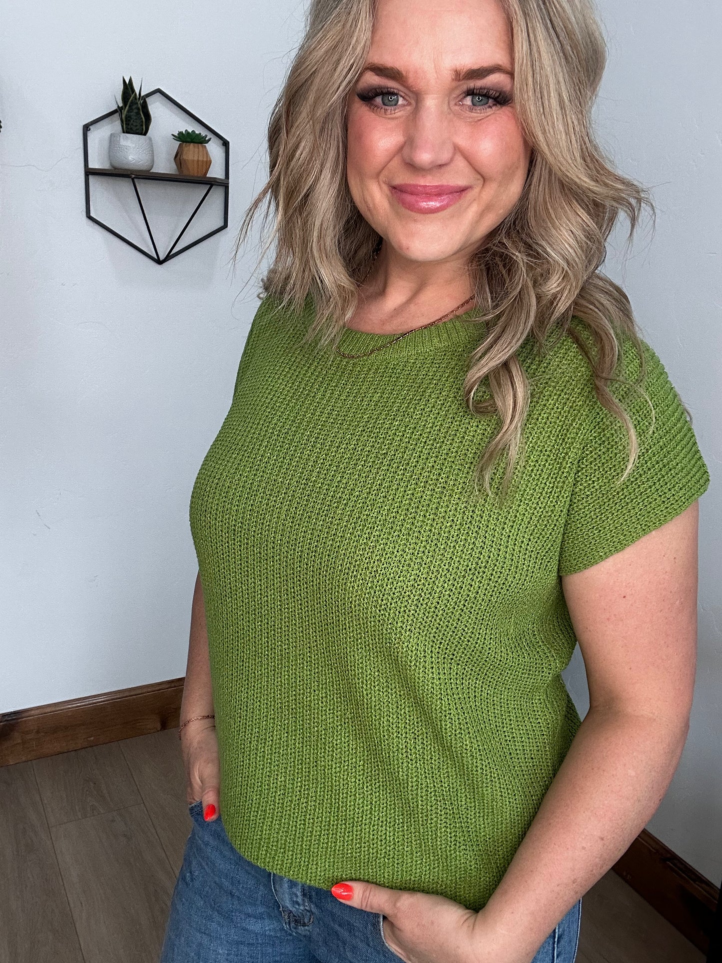 Annie Wear Round Neck Short Sleeve Sweater