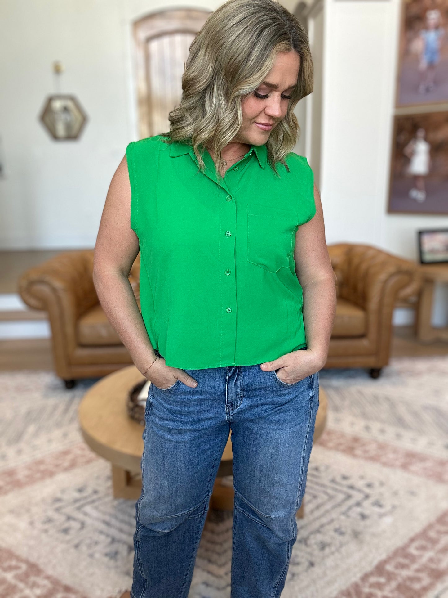 HYFVE Buttoned Front Sleeveless Collar Shirt