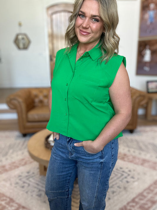 HYFVE Buttoned Front Sleeveless Collar Shirt